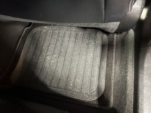 Used 2019 Toyota Corolla L image 22