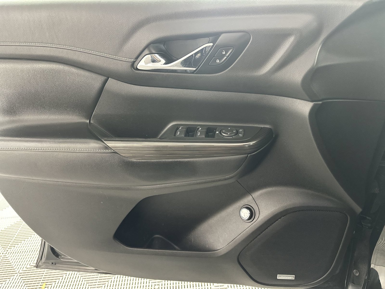 Used 2019 GMC Acadia SLT FWD image 29