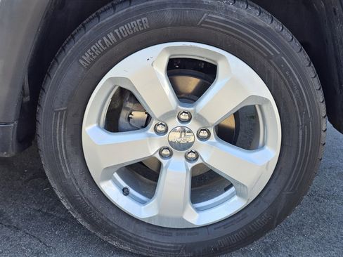 Used 2019 Jeep Compass Latitude w/ Popular Equipment Group image 9