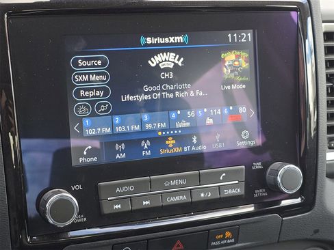 Used 2024 Nissan Frontier SL image 23