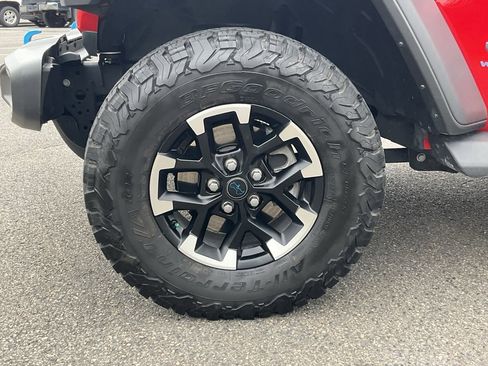 Used 2024 Jeep Wrangler Unlimited Rubicon 4xe image 24