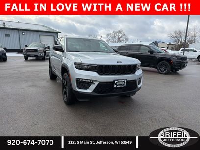 New 2025 Jeep Grand Cherokee Limited w/ Black Appearance Package