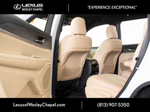 Used 2024 Jeep Grand Cherokee L Limited w/ Black Appearance Package image 21