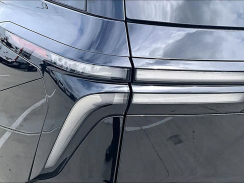 Used 2025 Chevrolet Traverse RS w/ LPO, Floor Liner Package FWD image 27