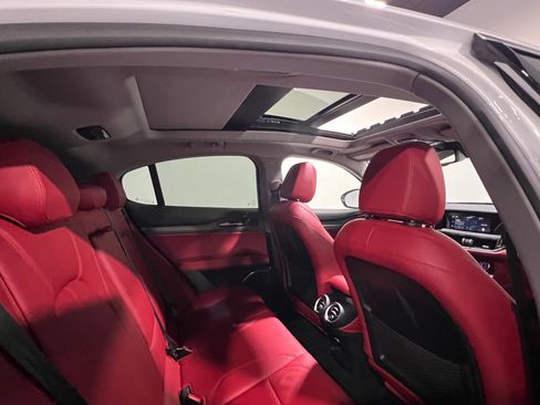 Used 2021 Alfa Romeo Stelvio Ti w/ Nero Edizione image 48