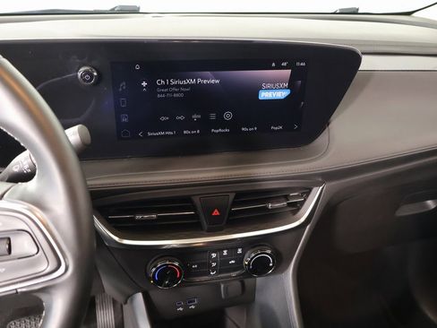 Used 2024 Buick Encore GX Preferred image 5