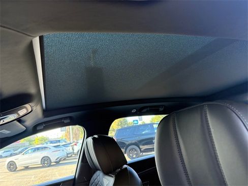Used 2020 Bentley Bentayga image 15