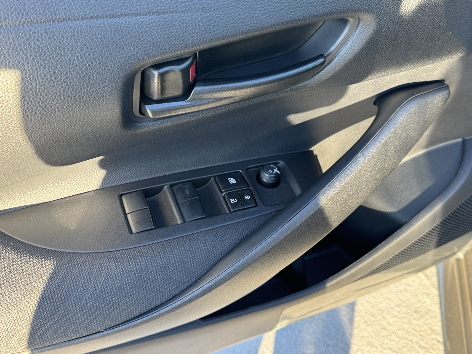 New 2027 Toyota Corolla LE FWD image 18