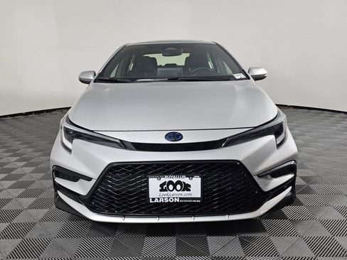 Used 2025 Toyota Corolla SE w/ SE Premium Package image 8