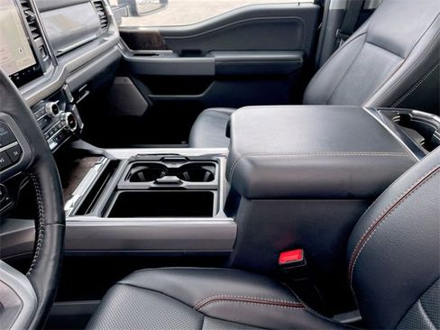 Used 2024 Ford F350 Lariat image 21