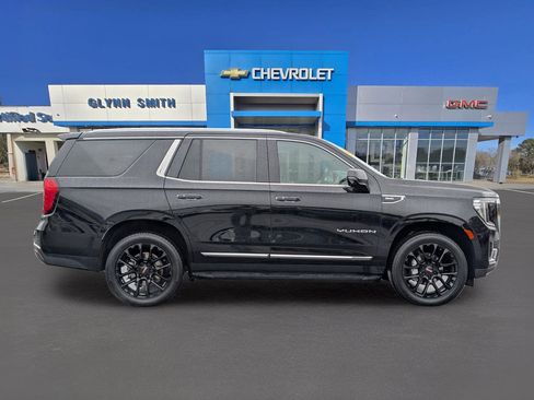 Certified 2023 GMC Yukon SLT w/ SLT Luxury Package image 7
