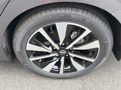 New 2025 Nissan Sentra SV w/ SV Premium Package image 28