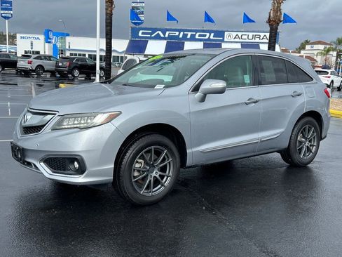 Certified 2017 Acura RDX AWD w/ Advance Package image 4