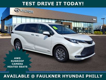 Used 2021 Toyota Sienna XLE