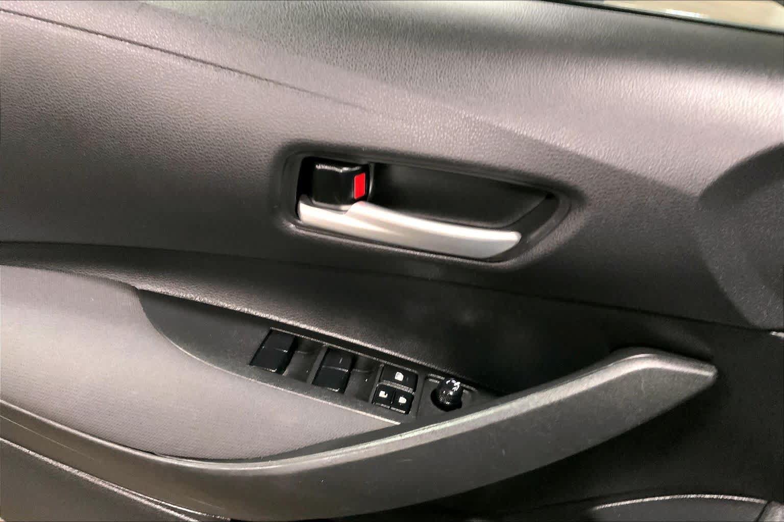 Certified 2020 Toyota Corolla LE w/ Carpet Mat Package (TMS) FWD image 34