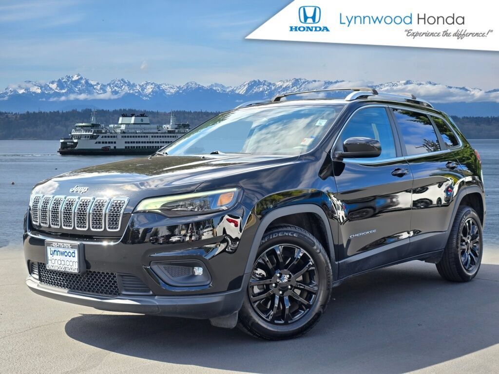 Used 2019 Jeep Cherokee Latitude w/ Cold Weather Group FWD image 1