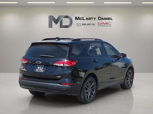 Used 2023 Chevrolet Equinox RS w/ RS Leather Package FWD image 5