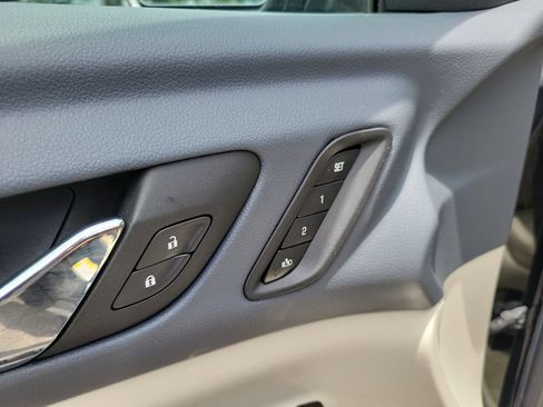 Used 2023 GMC Acadia Denali w/ Denali Ultimate Package FWD image 21