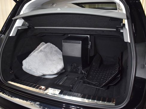 Used 2025 Mercedes-Benz Maybach GLS 600 4MATIC image 43