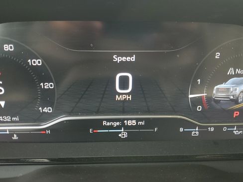 Used 2023 GMC Yukon XL Denali image 25