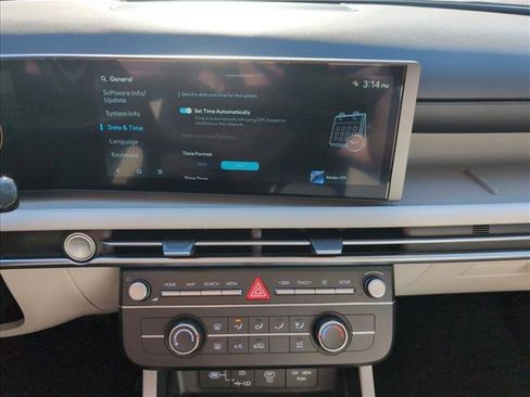 New 2026 Hyundai Tucson SE image 14