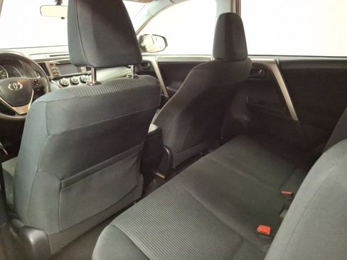 Used 2015 Toyota RAV4 LE image 13