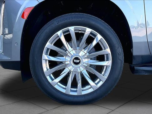 Used 2021 Cadillac Escalade ESV Premium Luxury RWD image 11