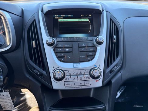 Used 2017 Chevrolet Equinox LT w/ Convenience Package image 17