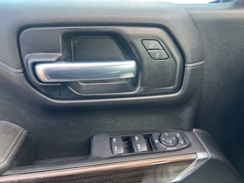 Used 2021 Chevrolet Silverado 1500 LT image 32