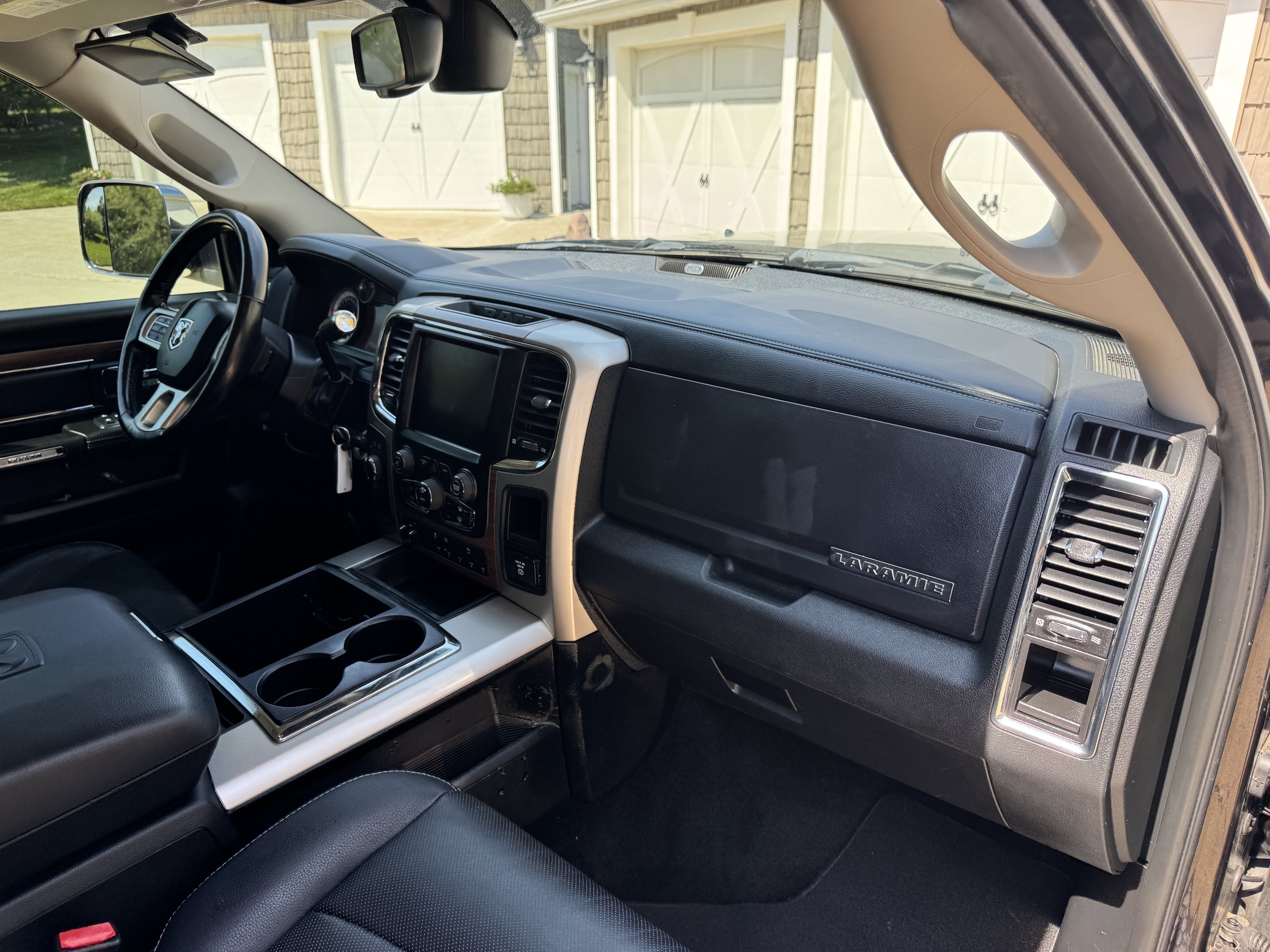 Used 2015 RAM 2500 Laramie w/ Snow Chief Group AWD/4WD image 17