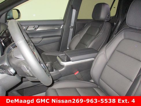 New 2026 GMC Terrain Elevation image 17