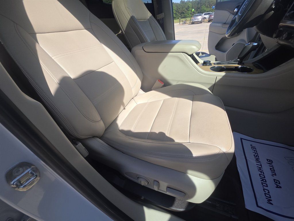 Used 2018 GMC Acadia Denali w/ Technology Package FWD image 12