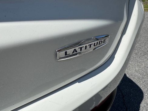 Used 2019 Jeep Compass Latitude image 15