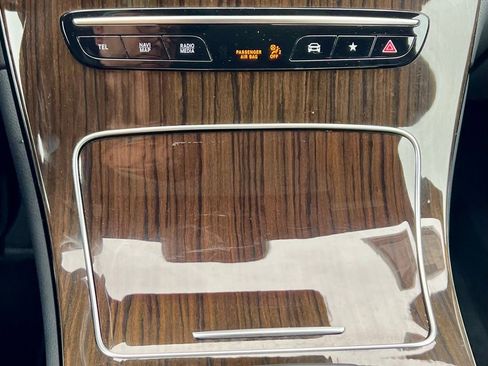 Certified 2022 Mercedes-Benz GLC 300 4MATIC image 19