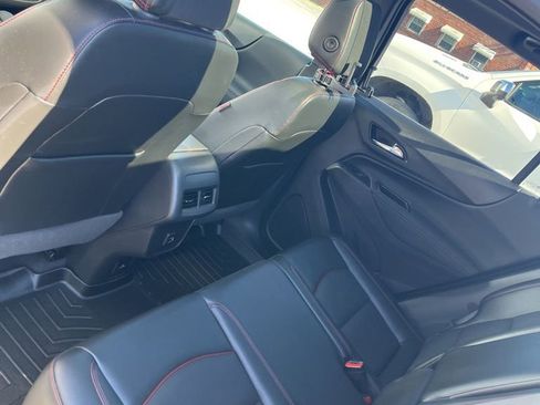 Used 2023 Chevrolet Equinox RS w/ RS Leather Package image 10