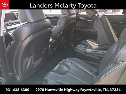 Used 2021 Hyundai Palisade Limited FWD image 9