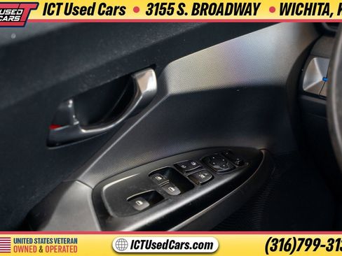 Used 2019 Hyundai Veloster 2.0 FWD image 15