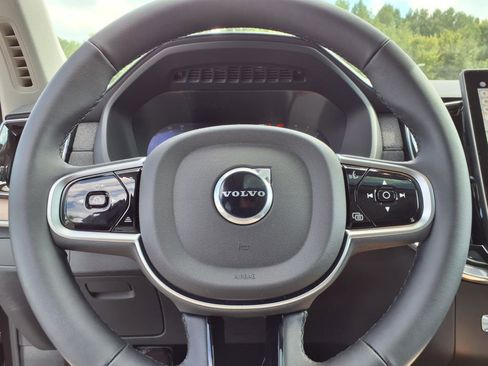 New 2025 Volvo XC90 B6 Core w/ Climate Package image 23
