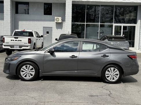 Used 2025 Nissan Sentra S image 21