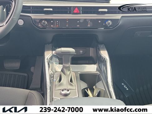 New 2026 Kia Sorento LX FWD image 18