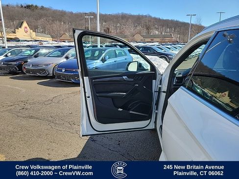 Used 2018 Audi SQ5 Premium Plus w/ S Sport Package image 39