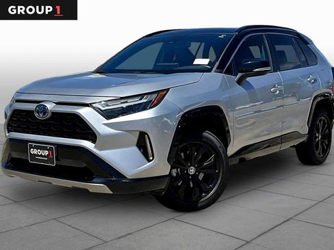 Used 2022 Toyota RAV4 XSE AWD/4WD image 1
