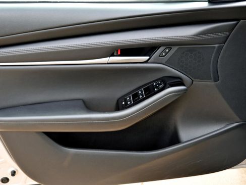 Used 2024 MAZDA MAZDA3 s image 8