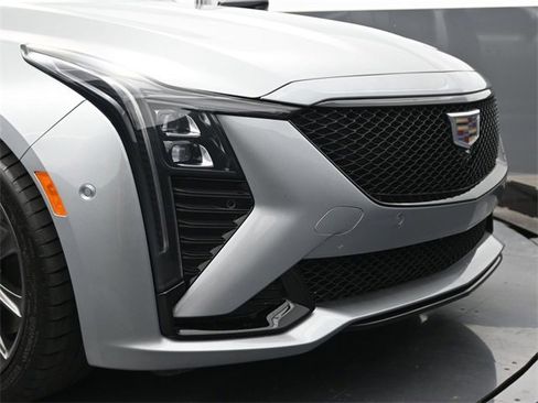 Used 2025 Cadillac CT5 V image 33