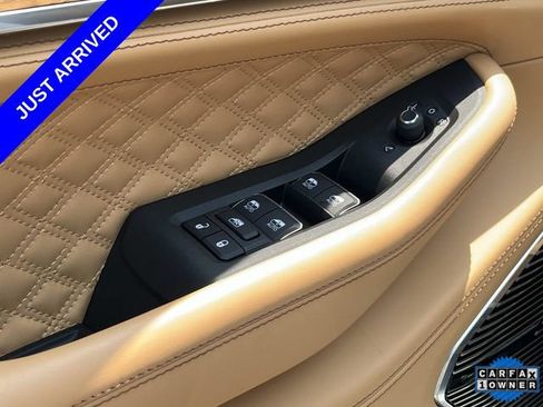 Used 2025 Jeep Grand Cherokee L Summit AWD/4WD image 25