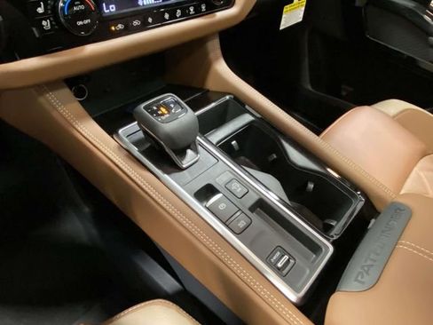 New 2026 Nissan Pathfinder Platinum image 17