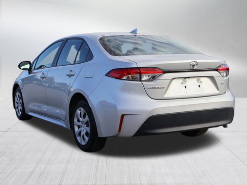Used 2024 Toyota Corolla LE image 5