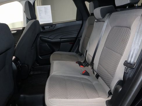 Used 2022 Ford Escape SE w/ SE Sport Appearance Package image 21