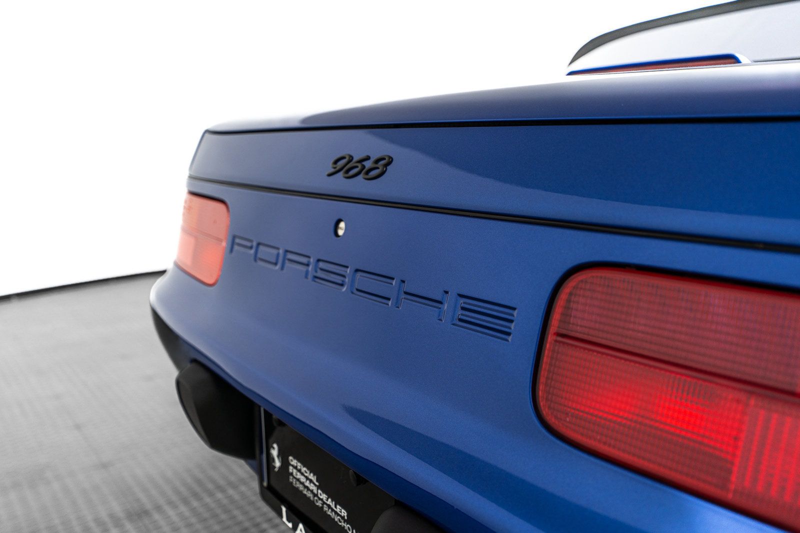 Used 1992 Porsche 968 Cabriolet RWD image 48