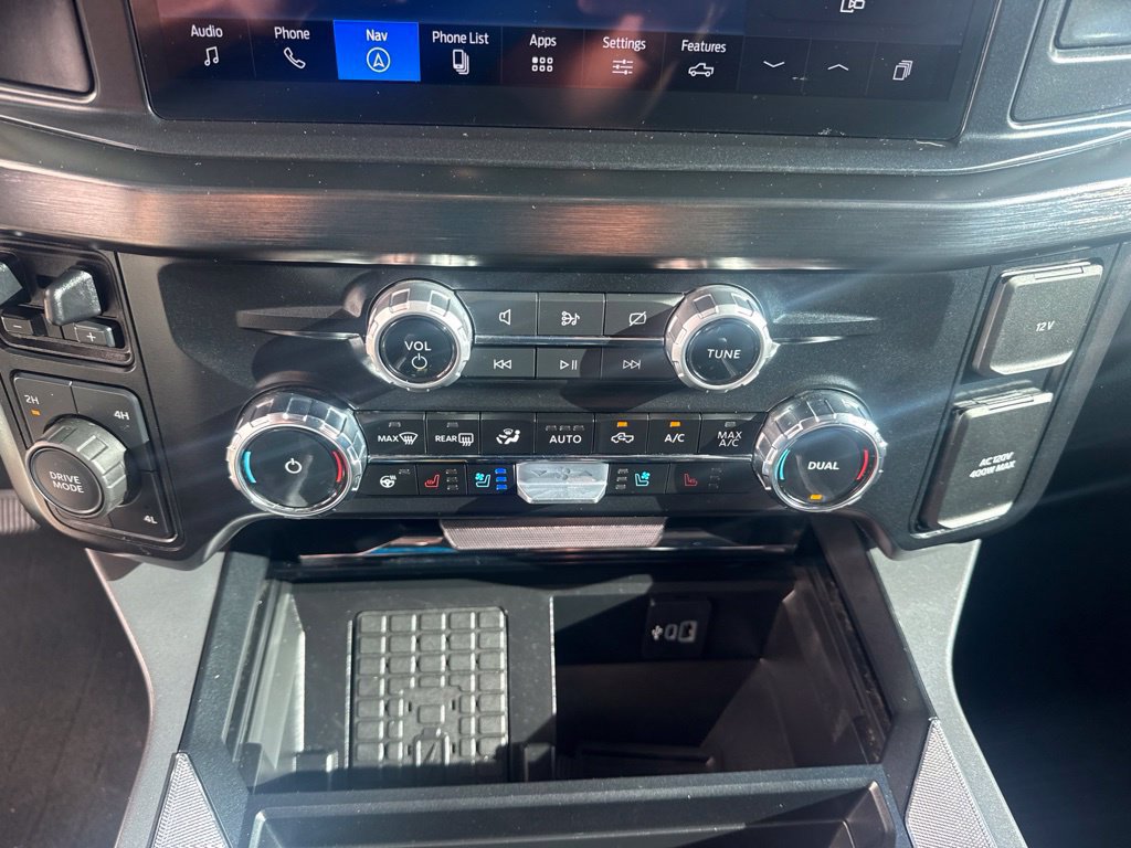 Used 2024 Ford F250 Lariat w/ Sport Appearance Package AWD/4WD image 22